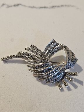 Vintage 40s Designer Sphinx Rhodium Silver Marcasite Moderninst Abstract Brooch